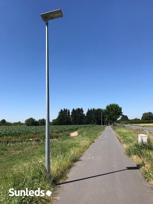 Solar-Strassenbeleuchtung-Radweg-Mastleuchten